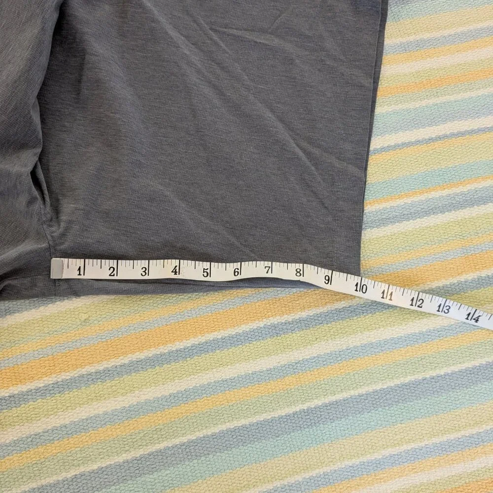 ⭐ Men's Gray Old Navy Active flat front shorts size 40